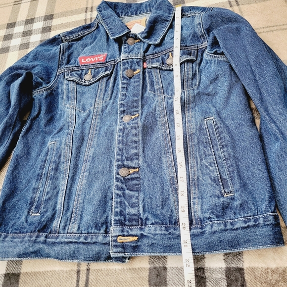 Levi's denim jacket - Picture 2 of 7